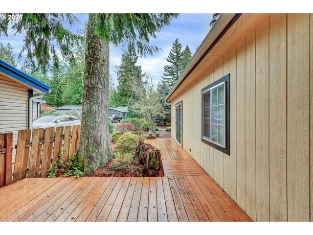 24702 E CEDAR HILL Ter, Welches, OR 97067