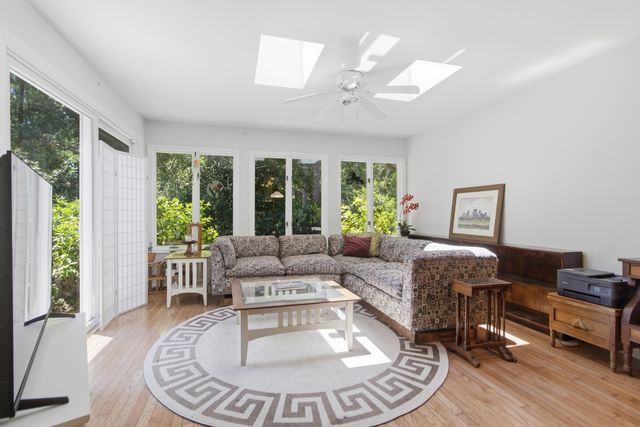 11 Wappoo Creek Place, Charleston, SC 29412