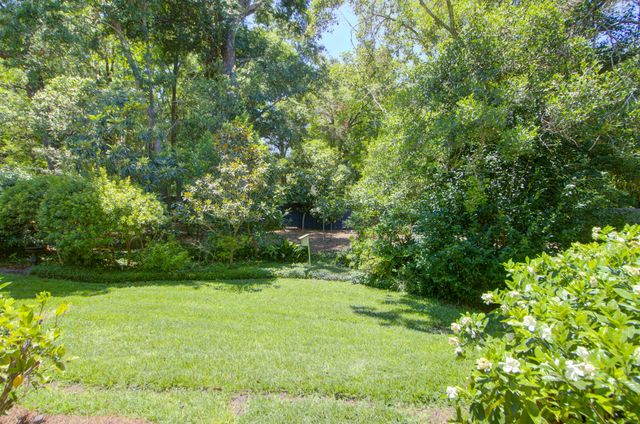 11 Wappoo Creek Place, Charleston, SC 29412