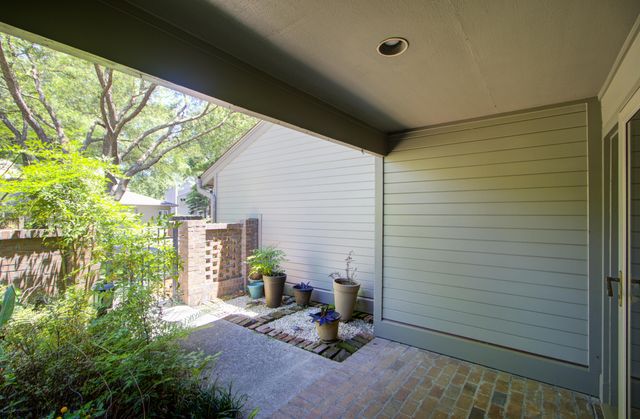 11 Wappoo Creek Place, Charleston, SC 29412