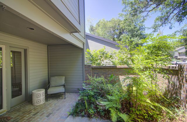 11 Wappoo Creek Place, Charleston, SC 29412