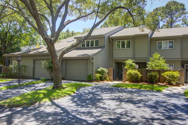 11 Wappoo Creek Place, Charleston, SC 29412
