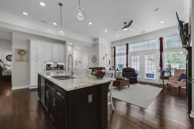 4562 Newport Loop E, Grove City, OH 43123