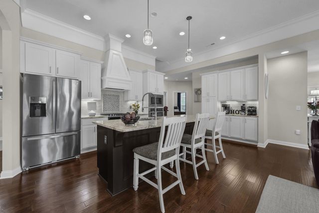 4562 Newport Loop E, Grove City, OH 43123