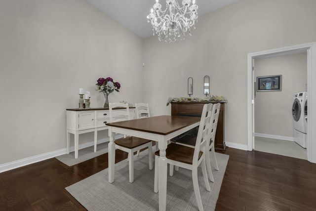 4562 Newport Loop E, Grove City, OH 43123