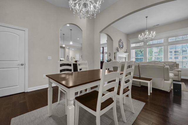 4562 Newport Loop E, Grove City, OH 43123