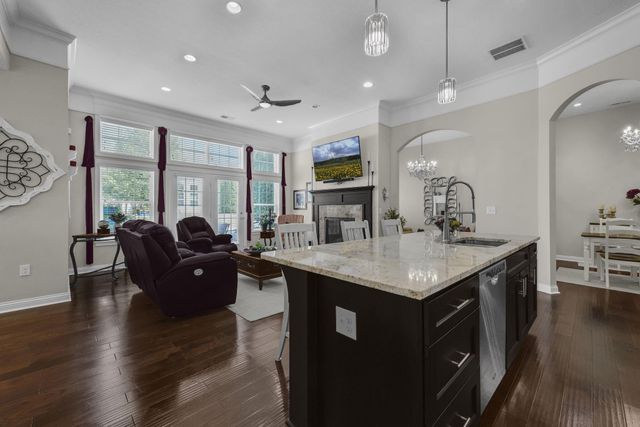 4562 Newport Loop E, Grove City, OH 43123