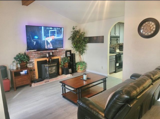 6675 Jenny Lind Rd, Valley Springs, CA 95252