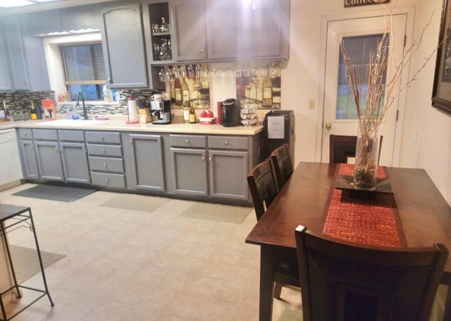 6675 Jenny Lind Rd, Valley Springs, CA 95252