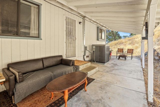 6675 Jenny Lind Rd, Valley Springs, CA 95252