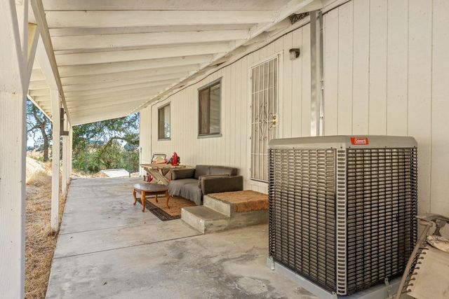 6675 Jenny Lind Rd, Valley Springs, CA 95252