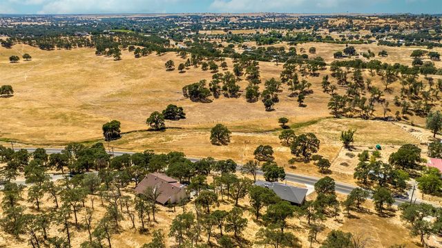 6675 Jenny Lind Rd, Valley Springs, CA 95252