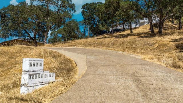 6675 Jenny Lind Rd, Valley Springs, CA 95252