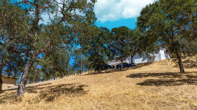 6675 Jenny Lind Rd, Valley Springs, CA 95252