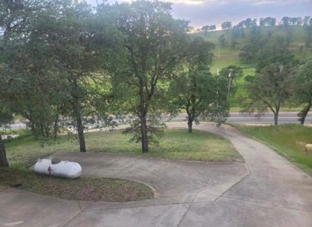 6675 Jenny Lind Rd, Valley Springs, CA 95252