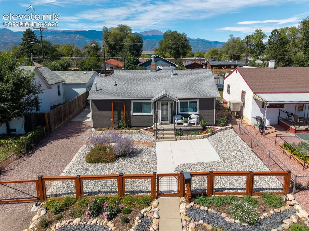 904 Iowa Avenue, Colorado Springs, CO 80909 — photo 2