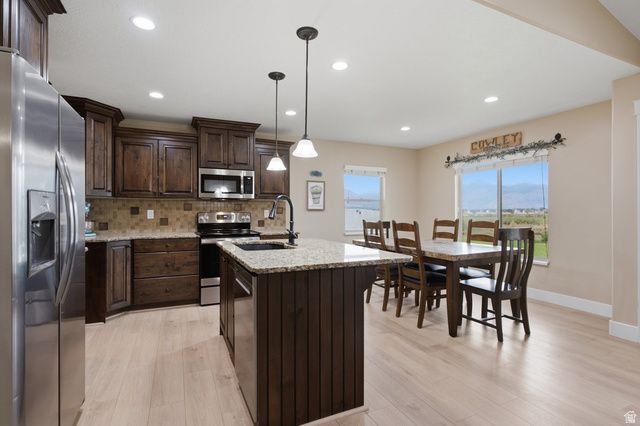 3257 W 2975 N, Plain City, UT 84404