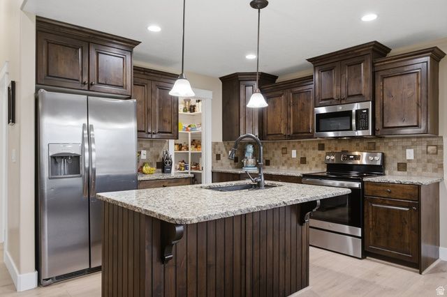 3257 W 2975 N, Plain City, UT 84404