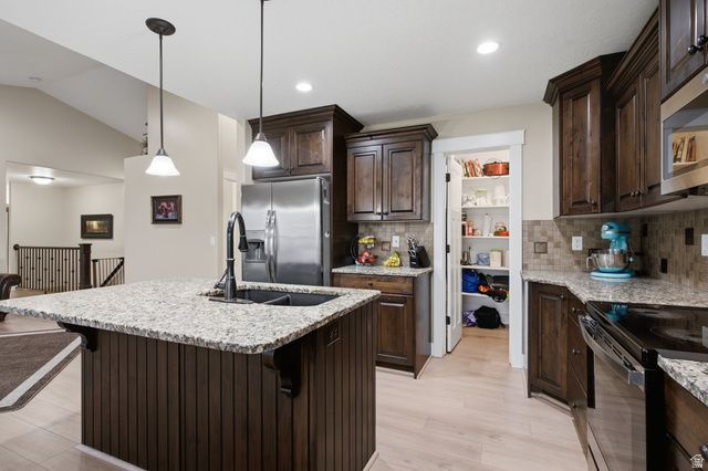 3257 W 2975 N, Plain City, UT 84404