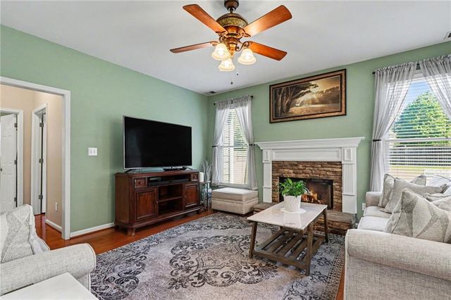 327 Laurel Glen Crossing, Canton, GA 30114