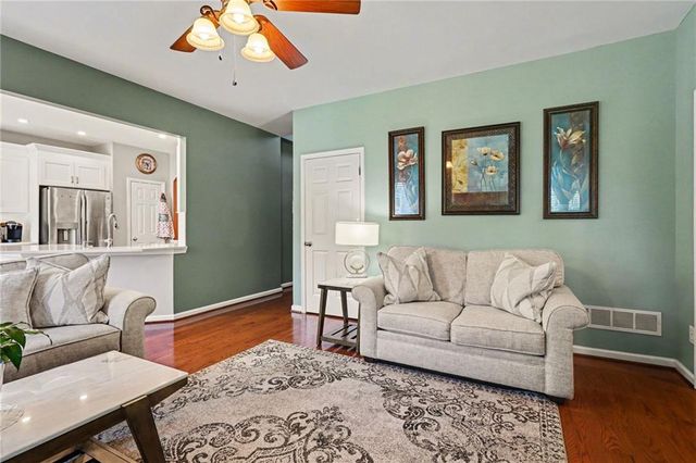 327 Laurel Glen Crossing, Canton, GA 30114