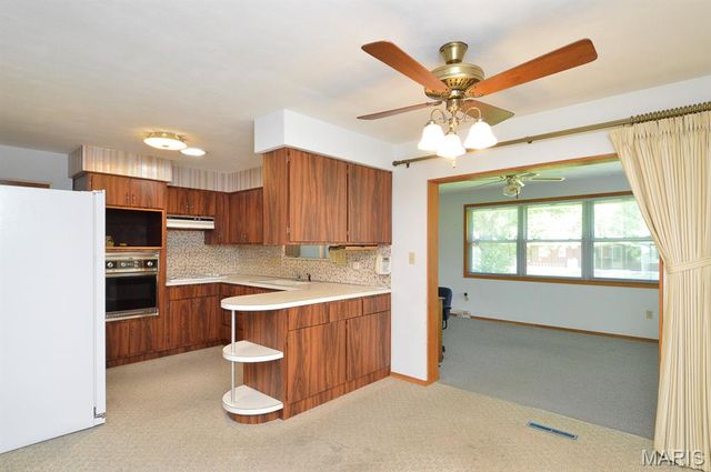 42 Bedford Drive, Belleville, IL 62226