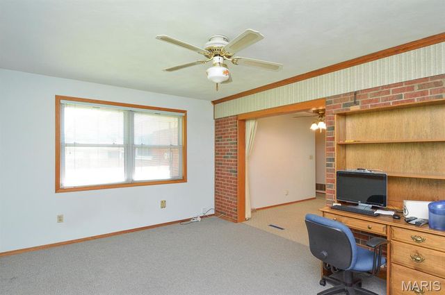 42 Bedford Drive, Belleville, IL 62226