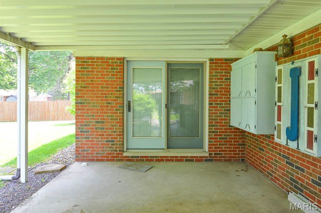 42 Bedford Drive, Belleville, IL 62226