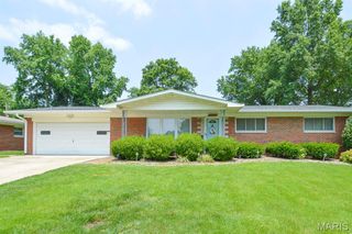 42 Bedford Drive, Belleville, IL 62226