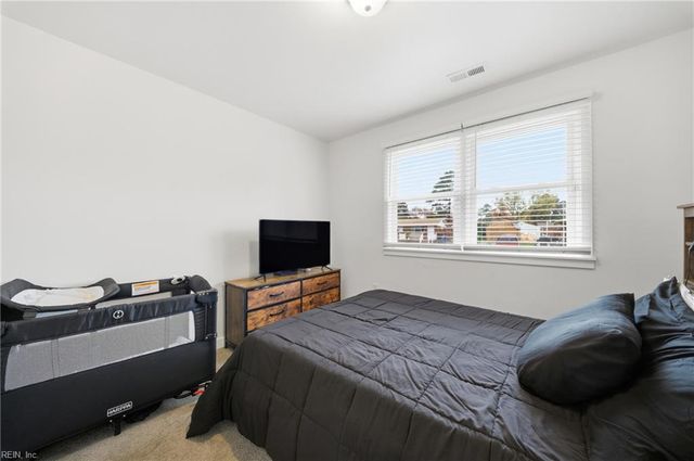 913 Dandridge DR, Portsmouth, VA 23701