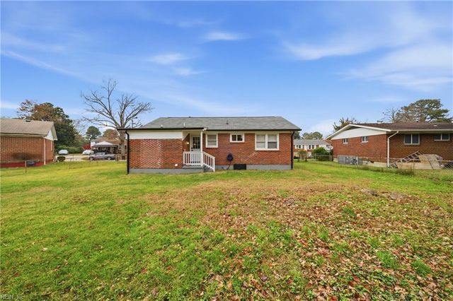 913 Dandridge DR, Portsmouth, VA 23701