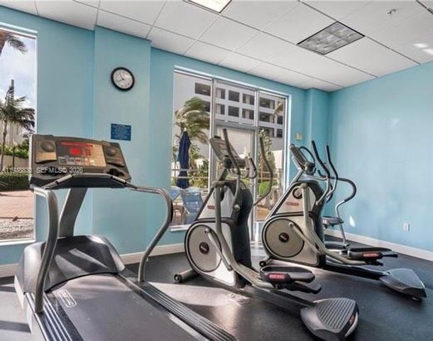 4001 S Ocean Drive 4M, Hollywood, FL 33019