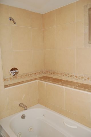 16 Kent Sq 1, Brookline, MA 02446