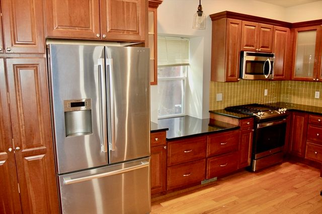 16 Kent Sq 1, Brookline, MA 02446