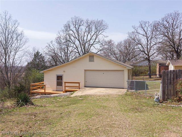 8437 Sebastian Lake Drive, Hackett, AR 72937