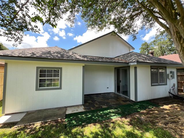 3910 Ebury Drive, Houston, TX 77066