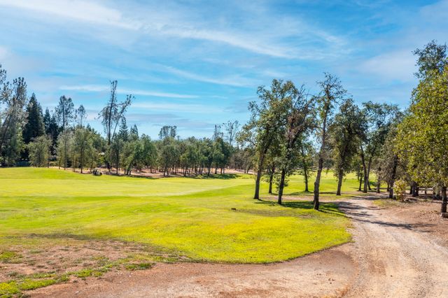 13335 Alicia Parkway, Redding, CA 96003