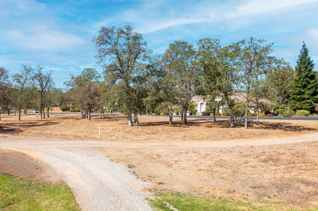 13335 Alicia Parkway, Redding, CA 96003