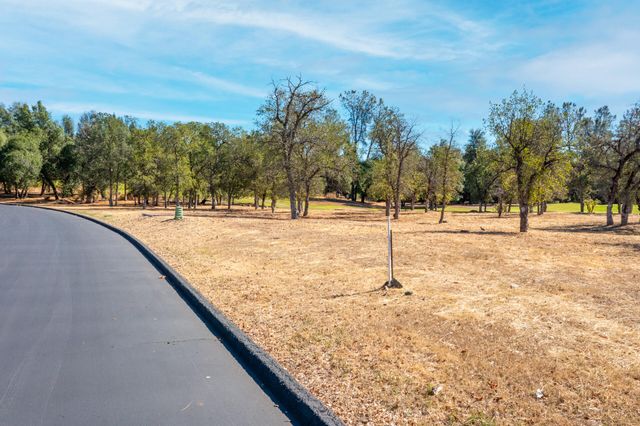 13335 Alicia Parkway, Redding, CA 96003