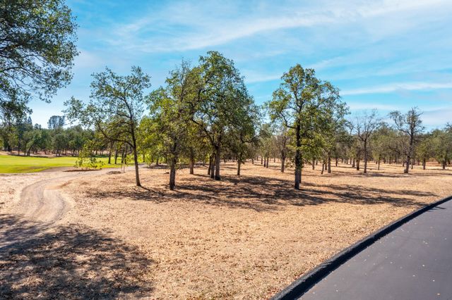 13335 Alicia Parkway, Redding, CA 96003