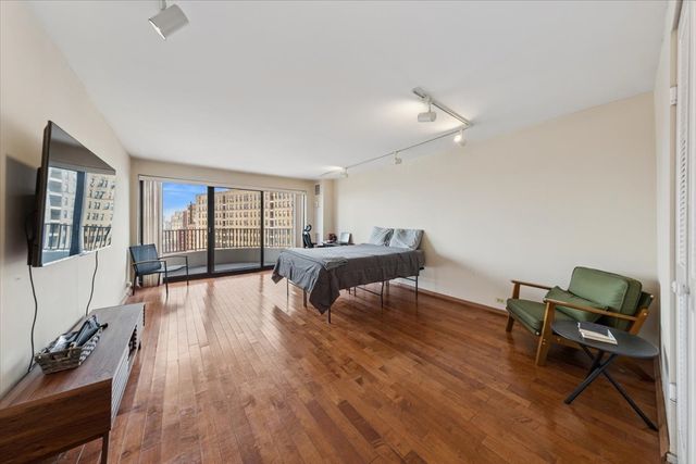2020 N Lincoln Park West 14B, Chicago, IL 60614