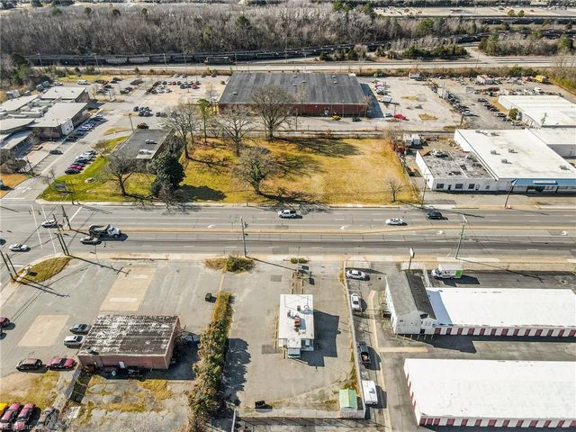 5862 Jefferson AVE, Newport News, VA 23605