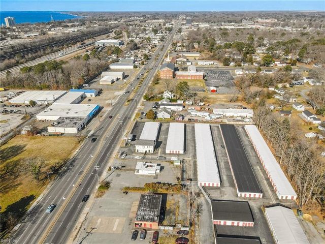 5862 Jefferson AVE, Newport News, VA 23605