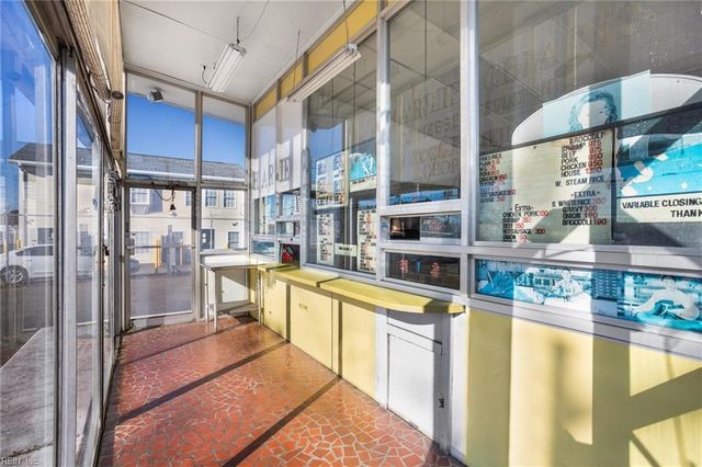 5862 Jefferson AVE, Newport News, VA 23605