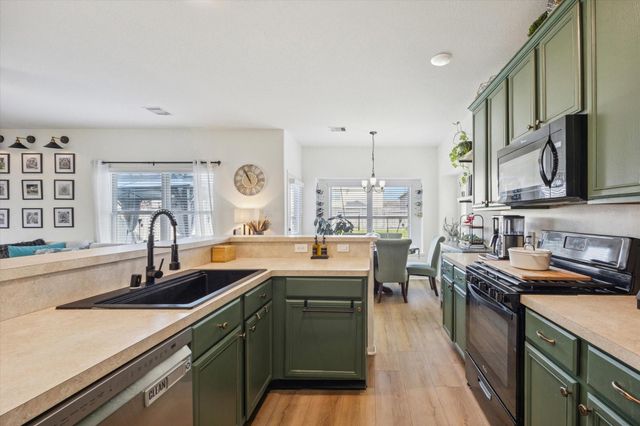 5127 Misty Lane, Bacliff, TX 77518