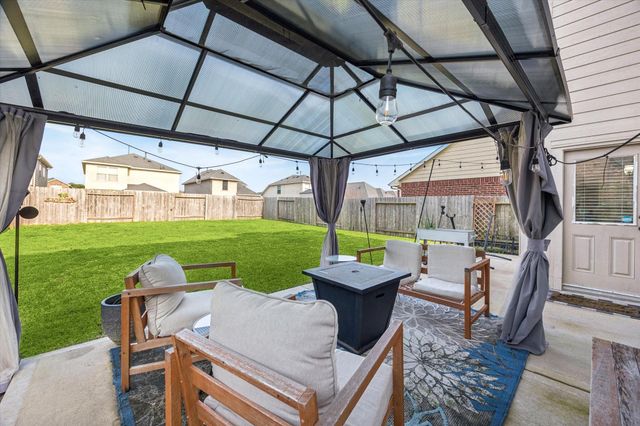 5127 Misty Lane, Bacliff, TX 77518