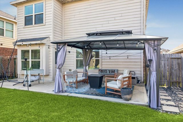 5127 Misty Lane, Bacliff, TX 77518