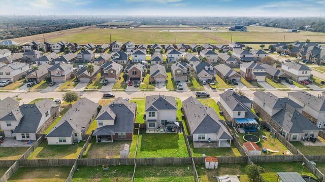 5127 Misty Lane, Bacliff, TX 77518