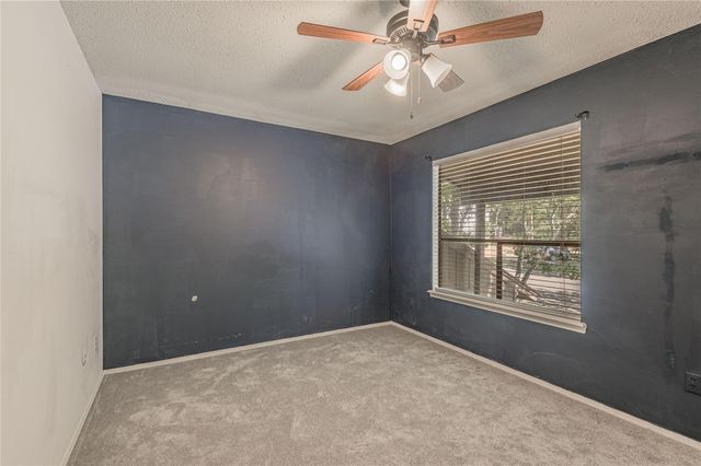 502 Hickory Street, Huntsville, TX 77320