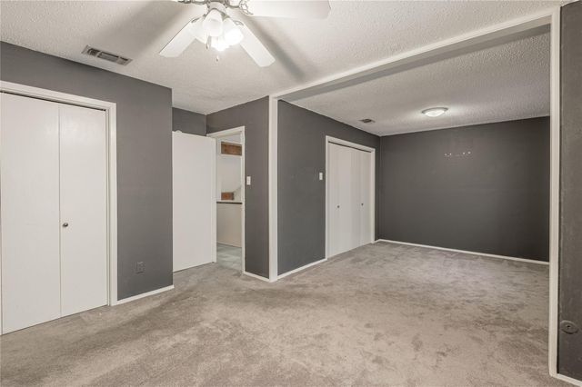 502 Hickory Street, Huntsville, TX 77320
